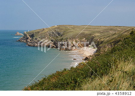 Wild coast on a summer day Wild coast on a summer day 4358912