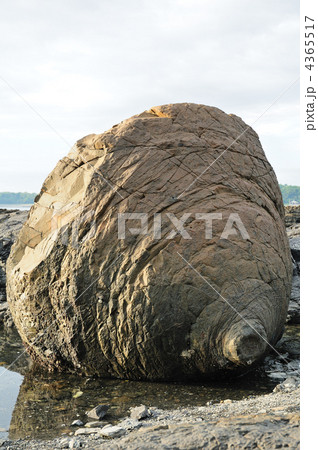 おっぱい岩 4365517