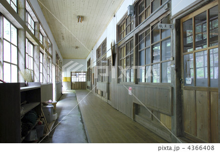 懐かしの木造校舎 懐かしの木造校舎 4366408