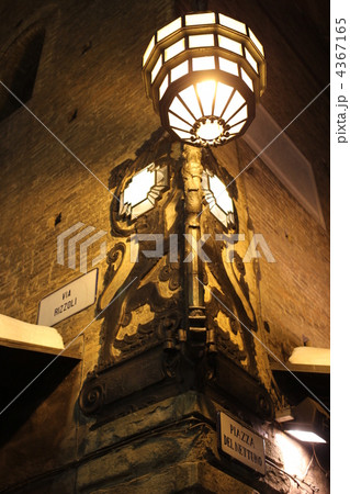 ボローニャの街灯 4367165