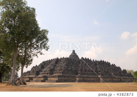 世界遺産　ボロブドゥール寺院遺跡 4382873