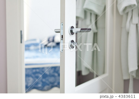 4383611