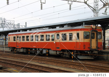 4384515