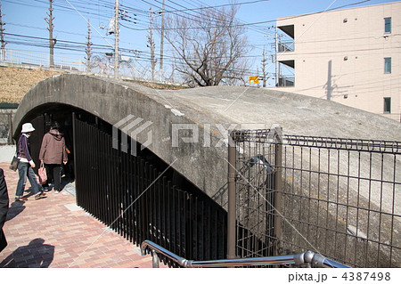 旧陸軍 調布飛行場 府中市白糸台 掩体壕（えんたいごう） 4387498