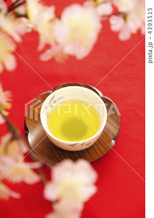 緑茶と桜の花 緑茶と桜の花 4393515