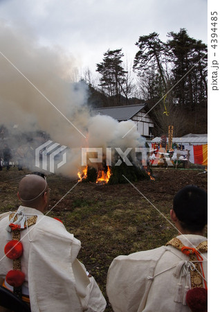 富蔵山「岩殿寺」（第十五番）奇祭火渡り 4394485
