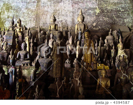 パークウー洞窟内部の仏像(ルアンパバーン近郊/ラオス) パークウー洞窟内部の仏像(ルアンパバーン近郊/ラオス) 4394587