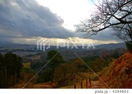 春日山城からの眺め(新潟県上越市) 春日山城からの眺め(新潟県上越市) 4394603
