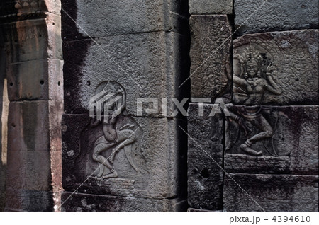 バンテアイ・クデイ遺跡のアプサラス（アンコール遺跡･シェムリアップ／カンボジア） 4394610