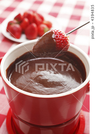 イチゴでチョコフォンデュ イチゴでチョコフォンデュ 4394835