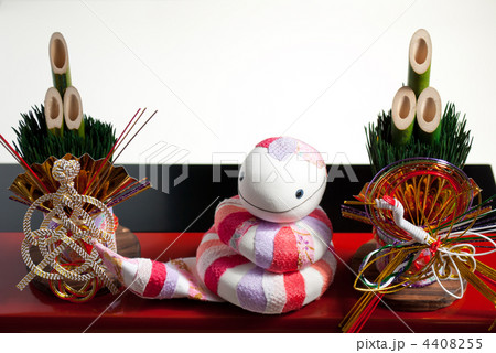 手づくりへびさんの年賀状素材 4408255