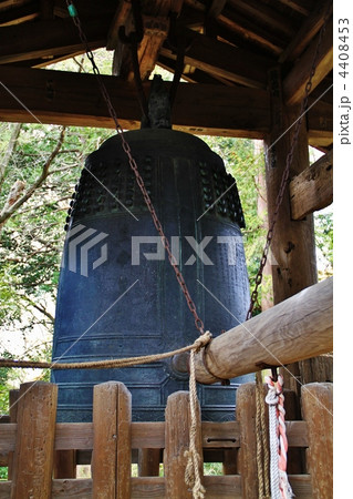 鎌倉・円覚寺 国宝・洪鐘(おおがね) 鎌倉・円覚寺 国宝・洪鐘(おおがね) 4408453