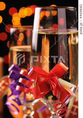 Wineglasses with a champagne Wineglasses with a champagne 4409682