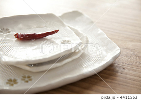 和の食器と唐辛子 和の食器と唐辛子 4411563