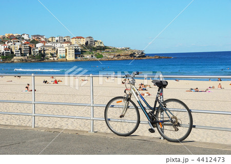 自転車とビーチ 自転車とビーチ 4412473