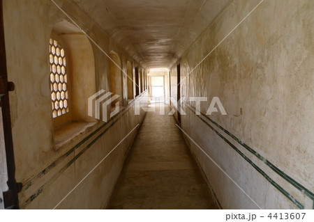 アンベール城の廊下 4413607