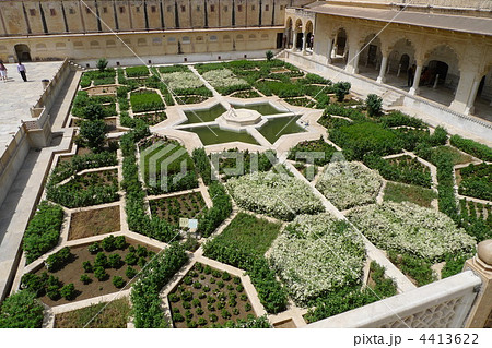 アンベール城の中庭 4413622