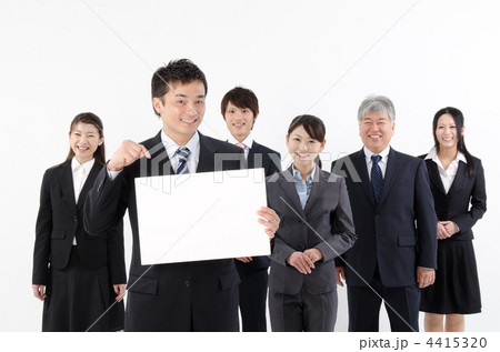 スーツを着た6人のビジネスチーム 4415320