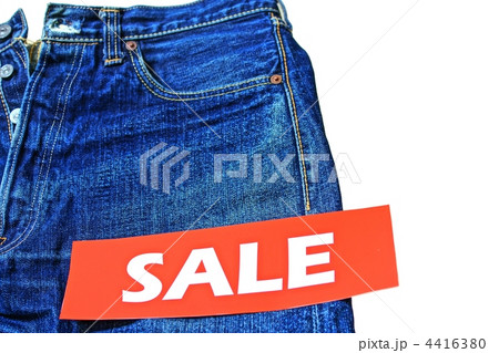 色落ちがいい感じのジーンズ（札付き） 4416380