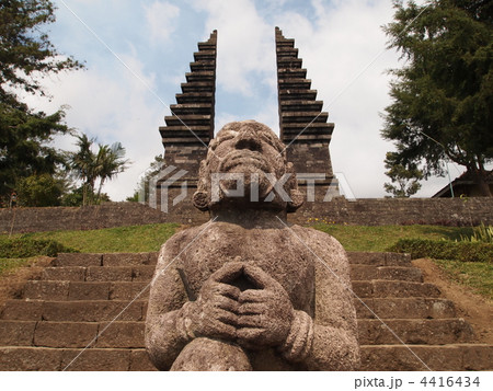 インドネシア チェト寺院遺跡 インドネシア チェト寺院遺跡 4416434