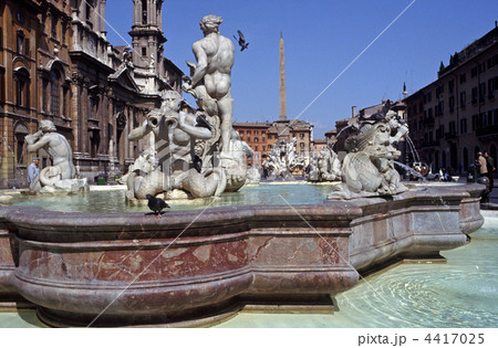 ローマ　ナボーナ広場 4417025