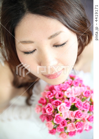 ウエディングドレス 4419171