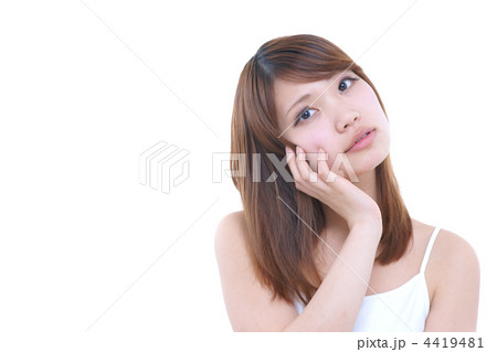 若い女性 4419481