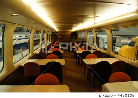 今は無き、新幹線100系食堂車の写真素材 [4420108] - PIXTA