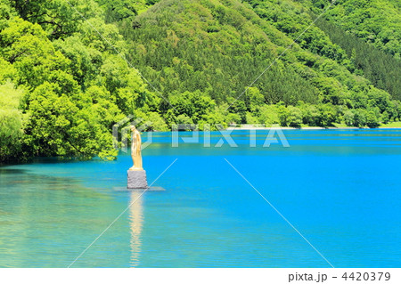 初夏の田沢湖 4420379