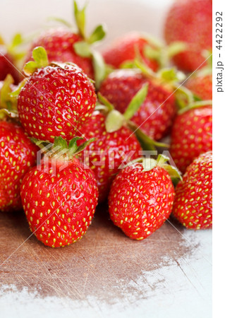 fresh strawberries fresh strawberries 4422292