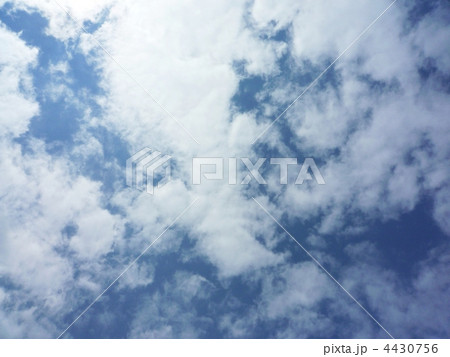 青空と雲:Blue sky and cloud 青空と雲:Blue sky and cloud 4430756
