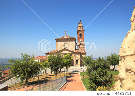 Old church in Diano D'Alba, Italy. 4435711