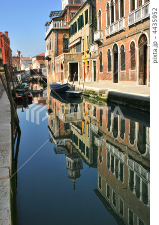 Multicilored houses. Venice, Italy. 4435952
