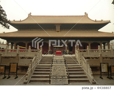 山東省曲阜、孔廟の大成殿 4438807