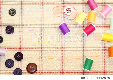 カラフルな糸 4442670