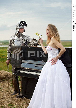 knightly romance / bride / piano 4442845