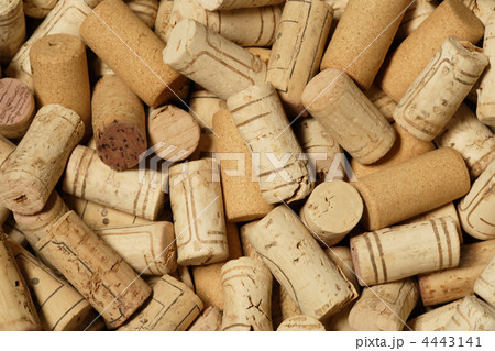 Pile of corks 4443141