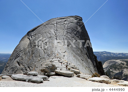 ハーフドーム頂上直下の急登 4444990