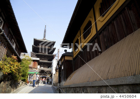 八坂通からの八坂の塔 4450604