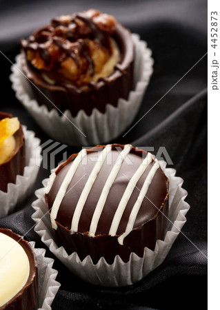 chocolate sweets 4452873