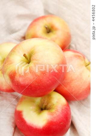 fresh apples 4456802