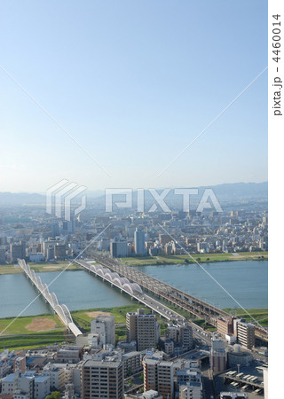 大阪淀川にかかる十三大橋 大阪淀川にかかる十三大橋 4460014