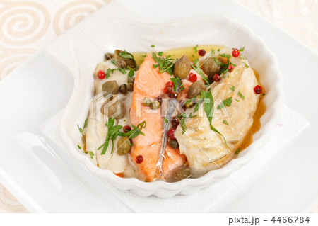 roasted fish roasted fish 4466784