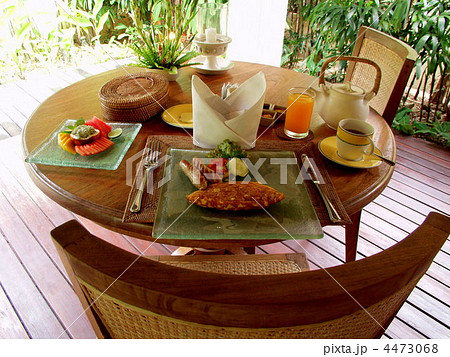 南国リゾートの朝食 南国リゾートの朝食 4473068