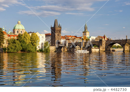 prague charles bridge 4482730