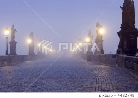 prague charles bridge 4482749