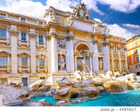 Fountain di Trevi ,Rome. Italy. Fountain di Trevi ,Rome. Italy. 4485027