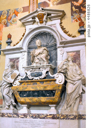 Statue in Duomo Santa Maria Del Fiore. Florence. Statue in Duomo Santa Maria Del Fiore. Florence. 4486826