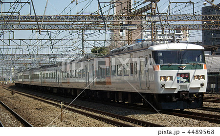 特急踊り子　185系　鶴見駅 4489568