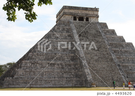 メキシコのマヤ文明、チチェン・イッツアのピラミッド 4493620